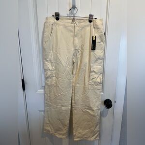 G.I.L.I. Wide Leg Cargo Pants in Cream